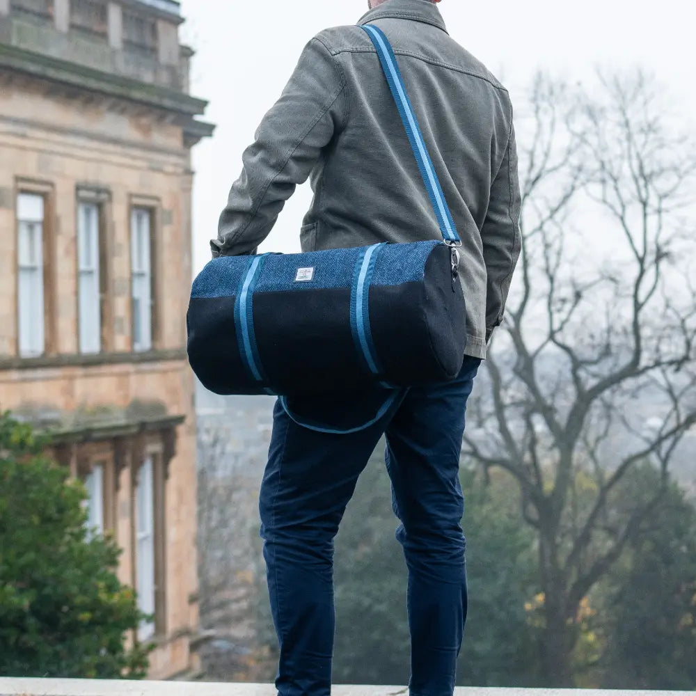 BARRELL HOLDALL image 2