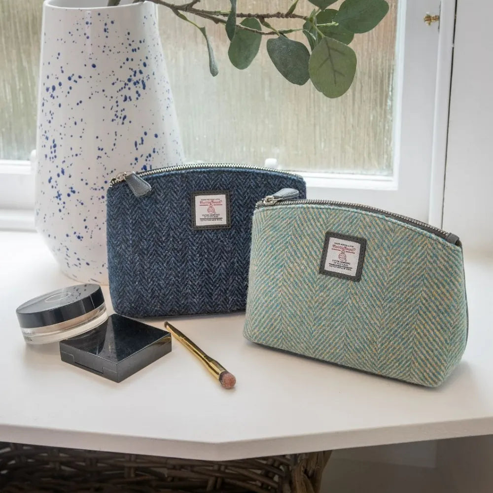 SMALL COSMETIC POUCH image 1