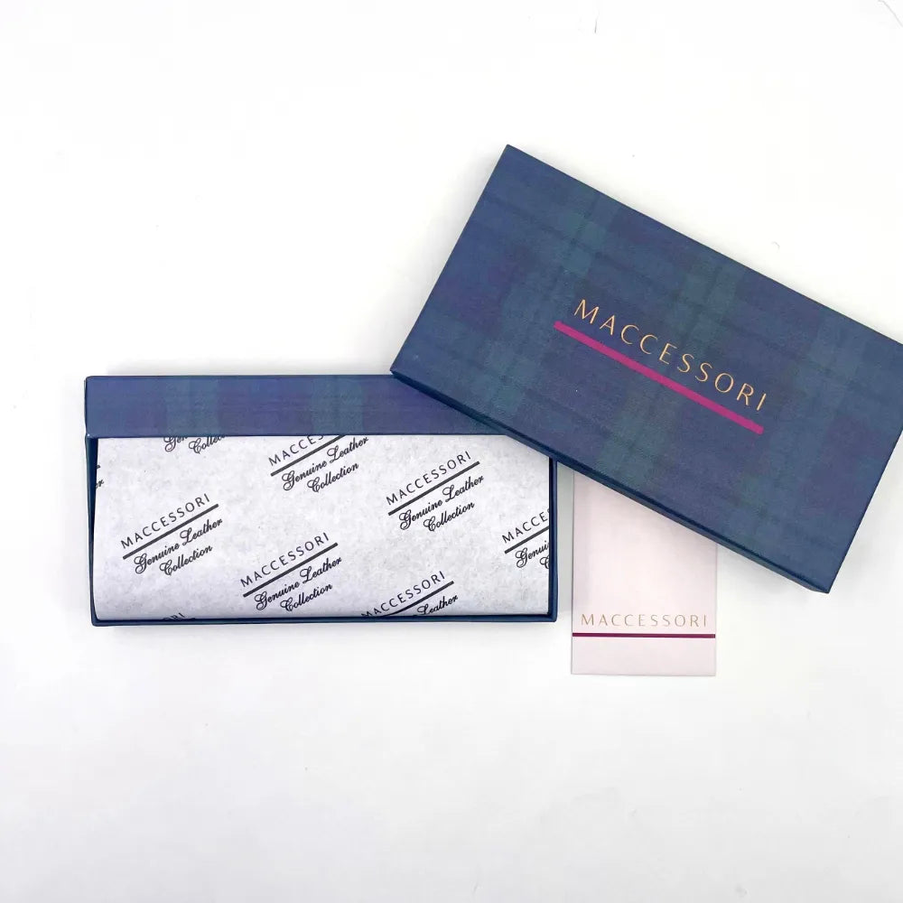 Italian leather glasses sleeve from Maccessori — stylish gift — colour close-up