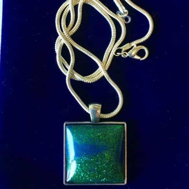 Aurora pendant square Mother's Day Gift Ideas