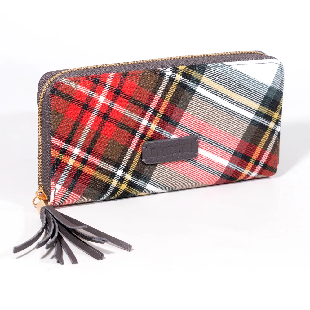 Ladies large purse with zip in Stewart Tartan
