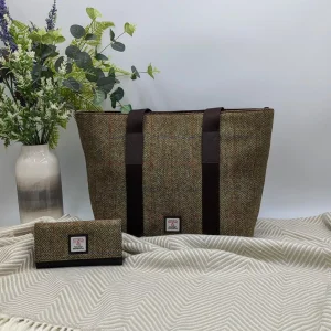 Gift Set: Shopper Bag and Envelope Purse Country Green Harris Tweed